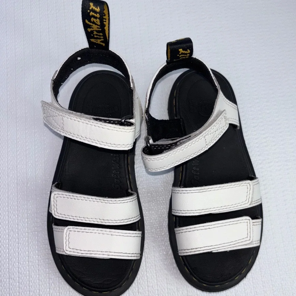 Dr.‎ Martens Blaire White Leather Sandals Kids Size 13 UK 12 Comfortable